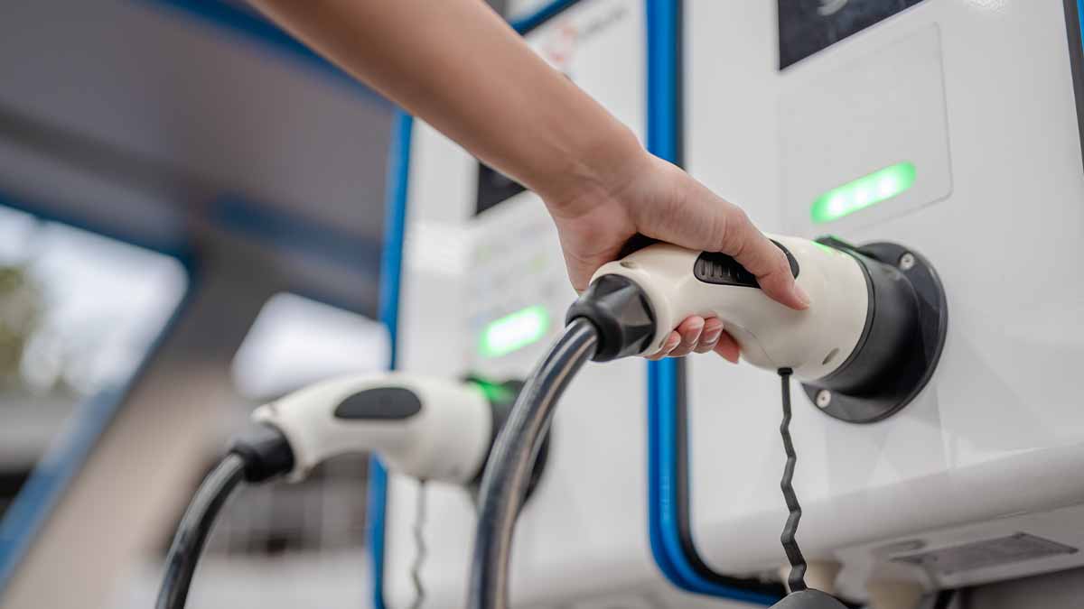 stocks to invest in right now ev stocks